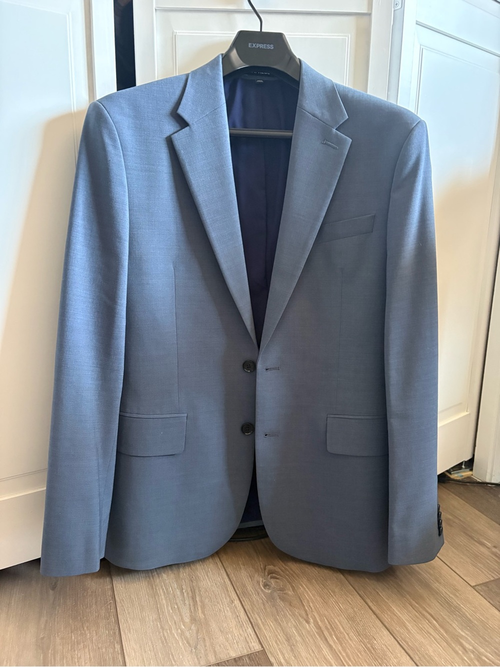 Men's Blue Two-Button Suit Jacket - Modern Tailored Fit